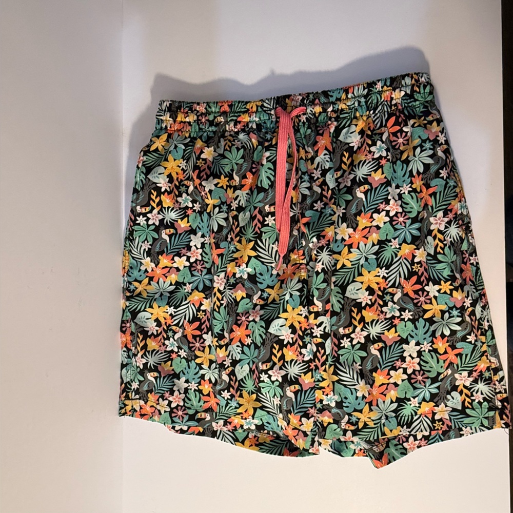 Chubbies Boomerangs Multicolor Floral Swim Shorts Size M Inseam 7” Toucan